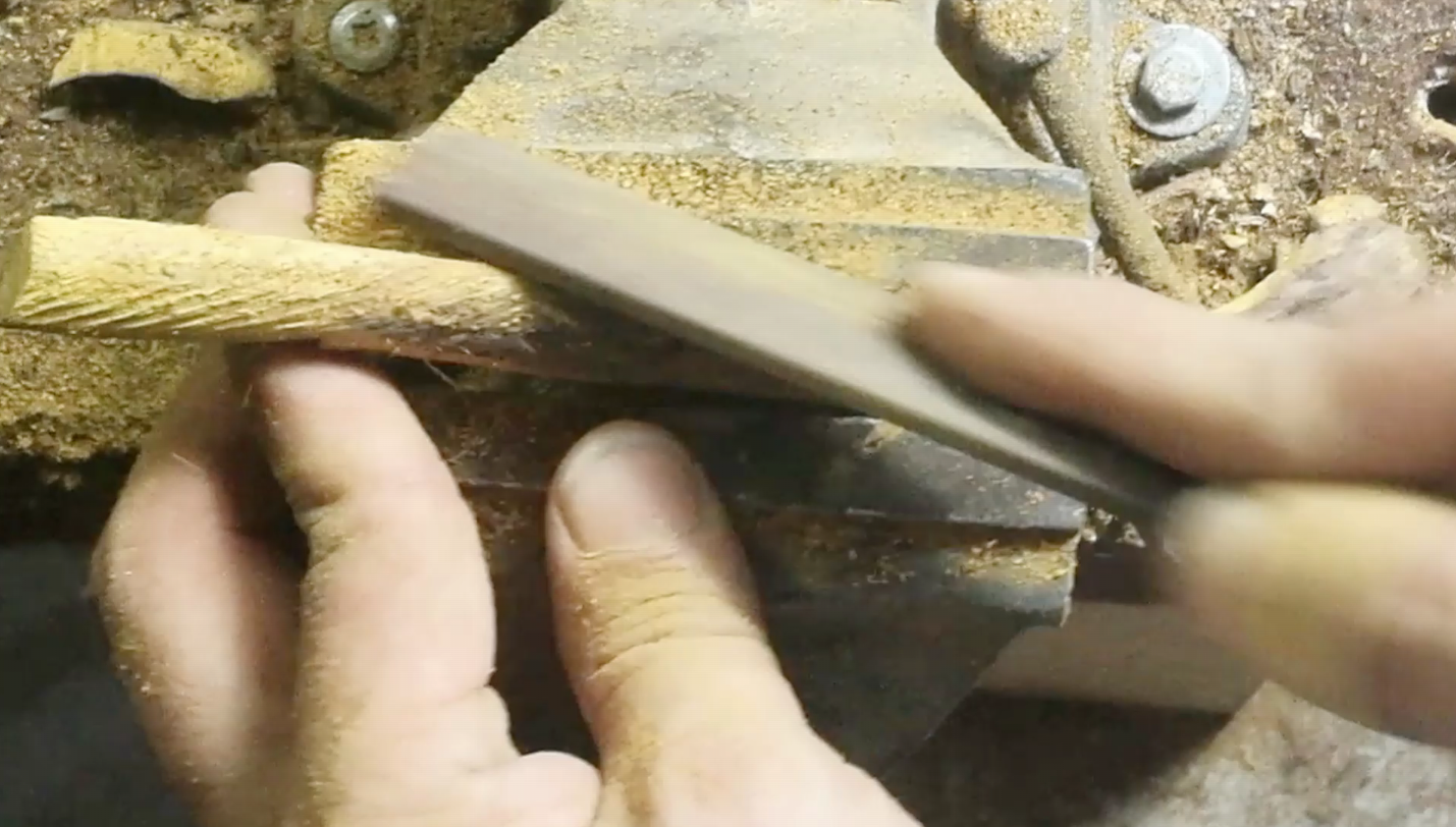 |怎样把一块木头打磨成发簪?