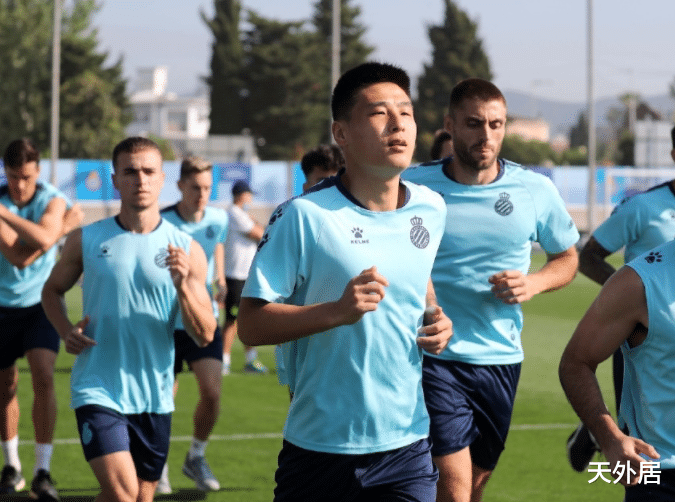 [特谢拉]晚9点，武磊遭郑重警告：你去英超非足球水平高！转会费+年薪曝光