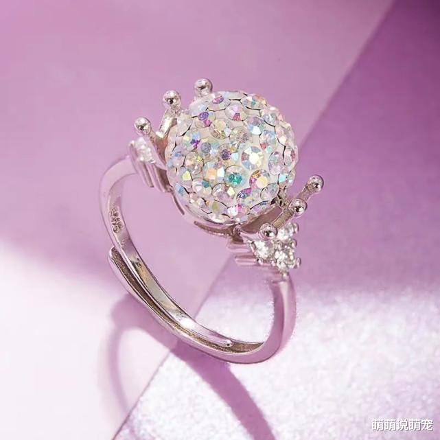 測試：你最想戴哪款水晶戒指？測你會嫁給你愛的人還是愛你的人！-圖3