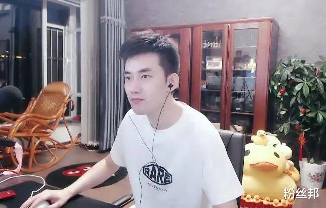 阿哲|黑白照恶搞后续,阿哲直言YY已经很给面子,这事正常也就一个B类