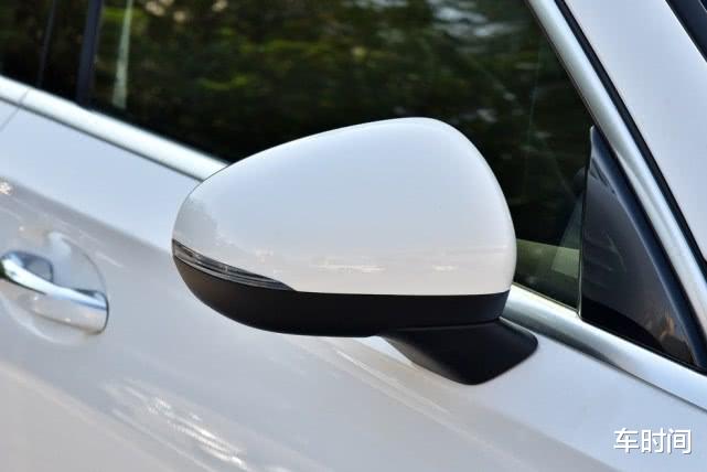 「奔驰」奔驰又成功了，跌至17万，30天狂甩6289台，买宝马真不如买它香！