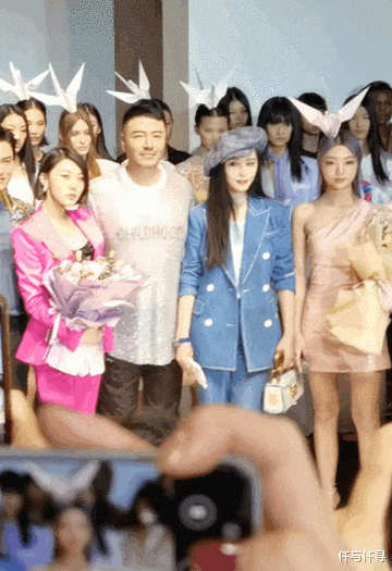 范冰冰高調出席上海時裝周，貝雷帽戴成浴帽，It Girl實至名歸-圖8