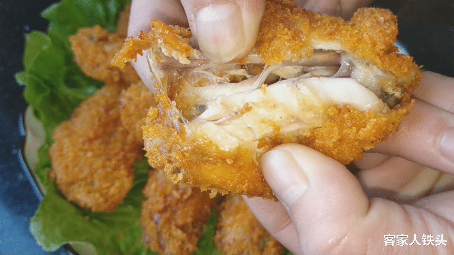 鸡翅▲12个鸡翅打入1个鸡蛋,入锅简单一做,上桌大人小孩抢着吃,真香