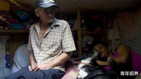 ##两口子住在下水道，一住就是22年，看到装修后我承认我羡慕了！