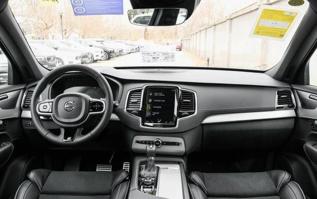 雷克萨斯RX■56.8万喜提沃尔沃XC90，2个月后再开雷克萨斯RX，车主：差距明显