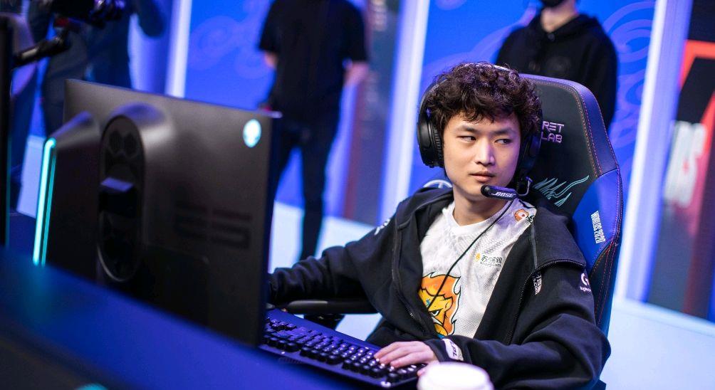 Uzi|SN战队AD焕峰首谈职业生涯两大偶像，一位已退役，一位已被淘汰