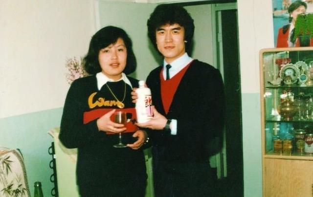【李咏】李咏真正死因曝光,其妻子哈文曾发551个“早安”为丈夫倒计时