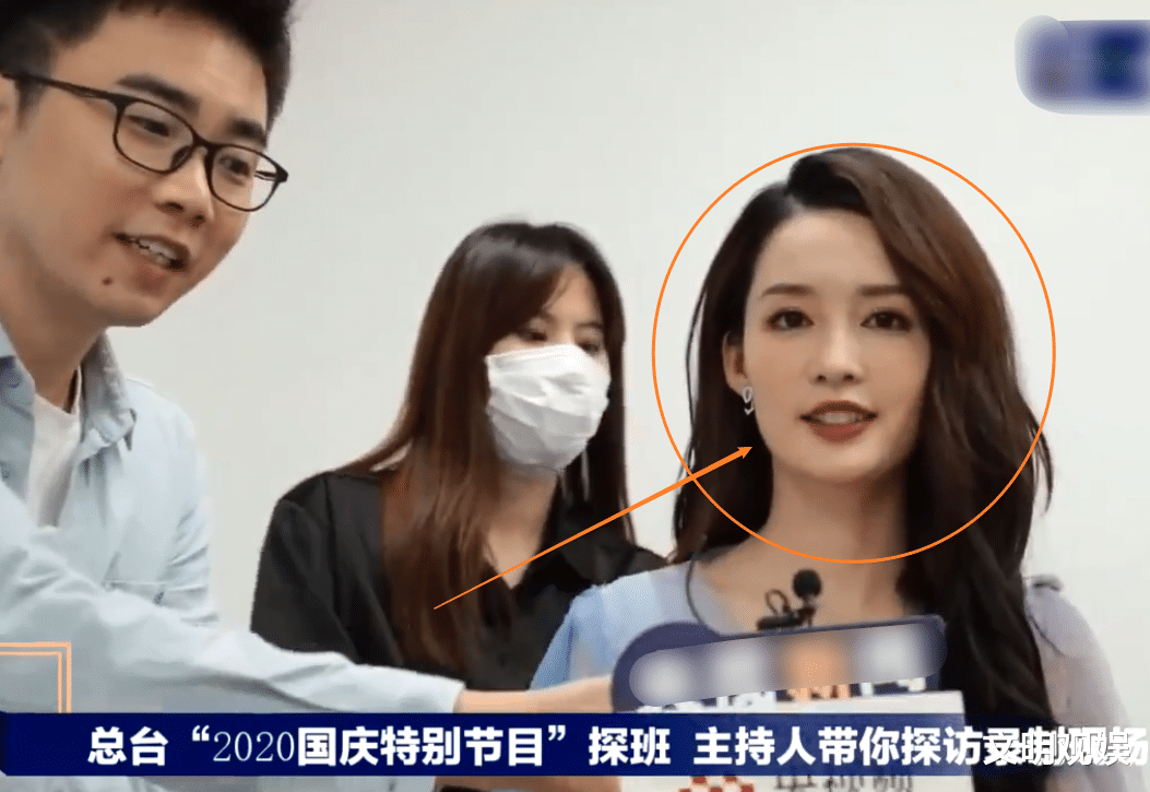 花木兰|李沁上节目被采访，细品她失去美颜的模样，莫不是“仙女下凡”？
