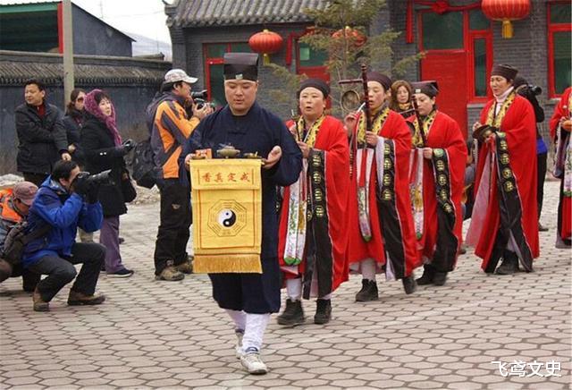 |23岁女道士：9月9日我将“飞升成仙”！结果却没死，最后服毒自尽