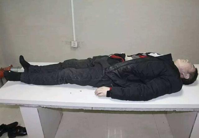 『司法拍卖』前夜烂醉，男子第二天气绝身亡，家属：7个酒友赔我80万