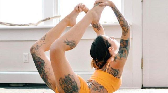 燃脂|简单5式瑜伽，每天20分钟，燃脂又瘦身，助你塑造纤细的腰部线条