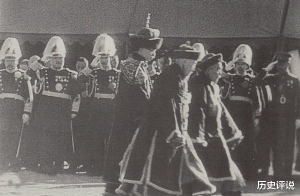 溥仪|溥仪不能生育？溥仪死后40年，一位老人站出来说：我就是他的儿子