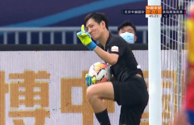 青岛黄海|青岛黄海被国安灌5球,有谁注意到门将赵石的动作,球迷:活该