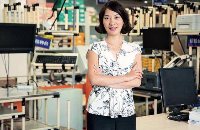 [阿里巴巴]20年前阿里巴巴一名前台，马云给她0.2%股份，20年后她过得怎样？