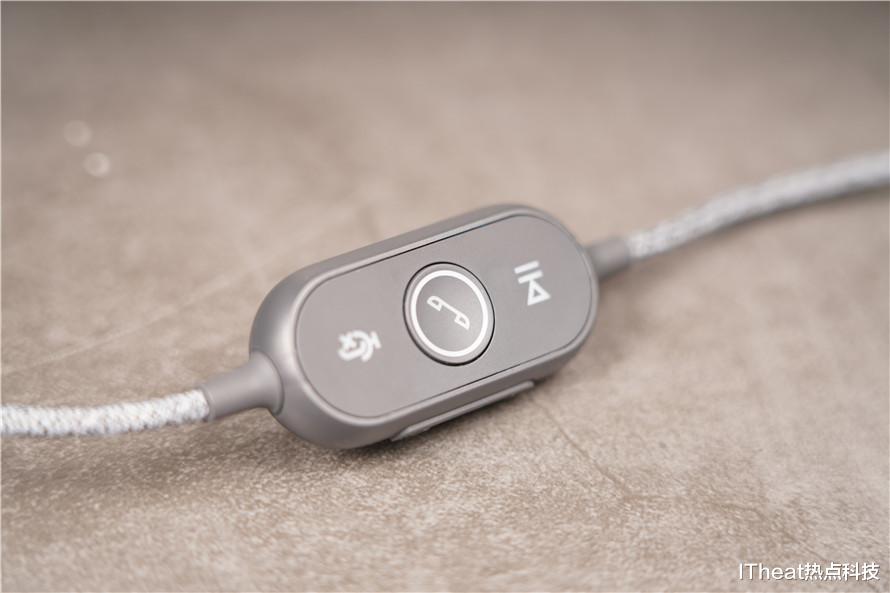 |罗技Zone Wired有线头戴耳机评测：网课办公好助手