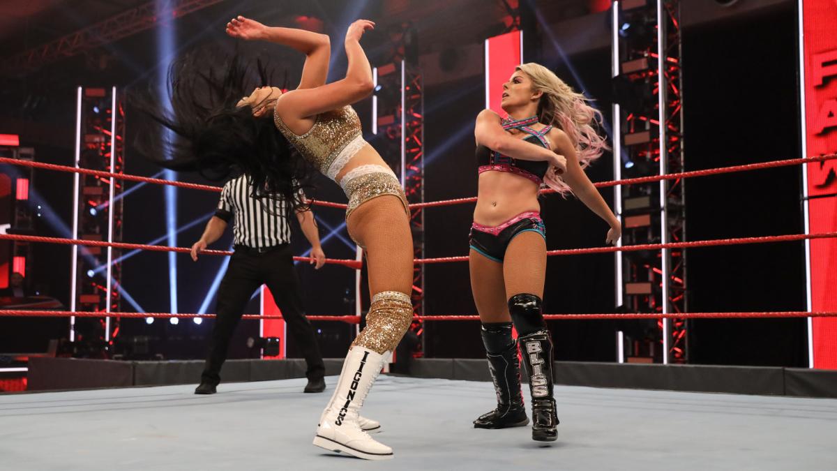 「救世主」“周一晚救世主”再收新门徒，前WWE女双冠军即将分崩离析？