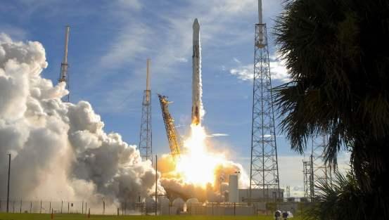 [伊隆·马斯克]可回收火箭和载人龙飞船，NASA没做到的事，为什么马斯克能办到？