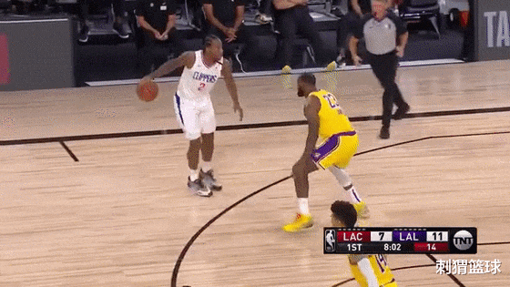 湖人队|吹到窒息！准绝杀！全场划水当演员，最后攻防统治啊！别TM再说他老了...