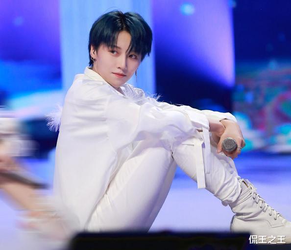 『刘雨昕』《青2》最新排名，刘雨昕终于第1，金子涵冲到第7，林凡被淘汰