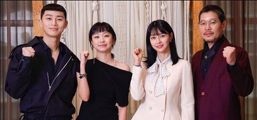 刘在明▲《梨泰院》会长张大熙，曝真实年龄，完全靠化老妆毫无破绽