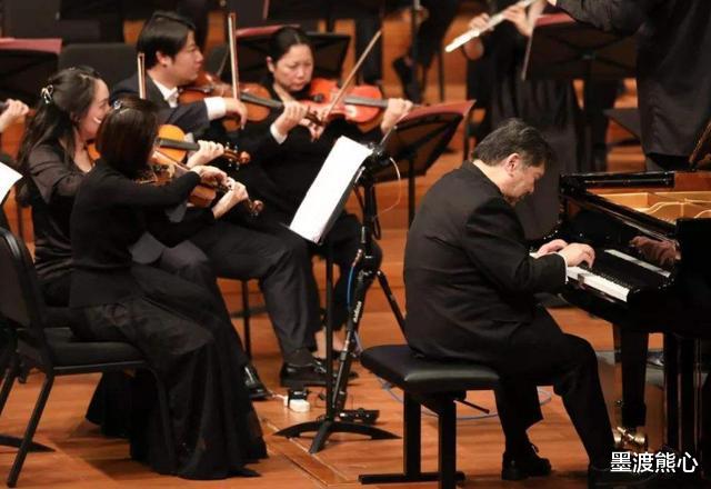 |52年前,钢琴天才殷承宗名声大噪,后来带女儿移居美国