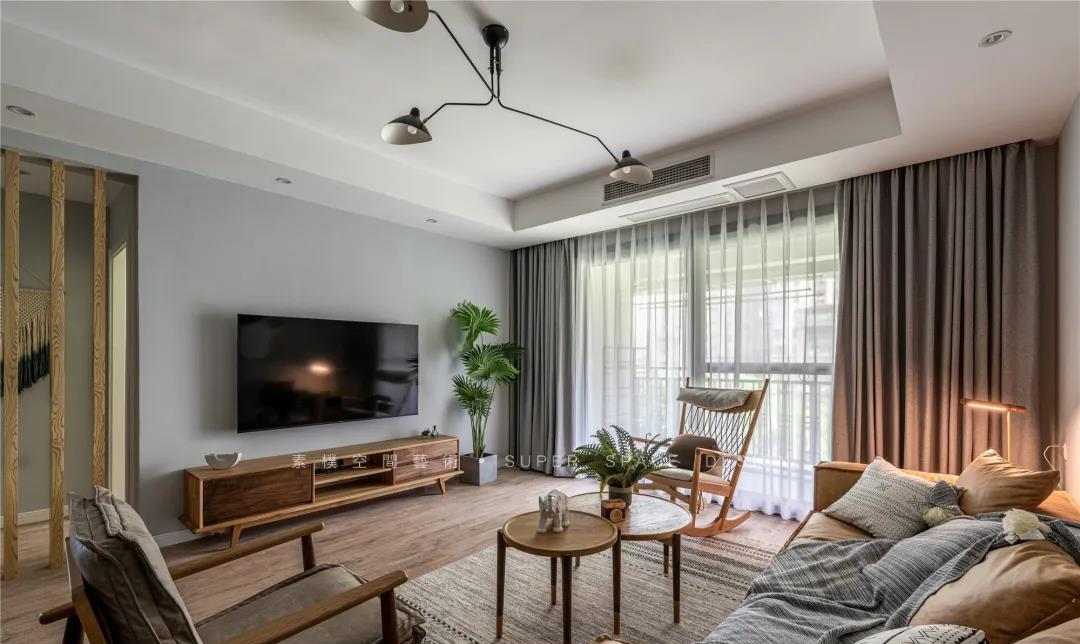 |她家120平的房子光一个客厅就把我迷住,全屋温馨有品,太漂亮了