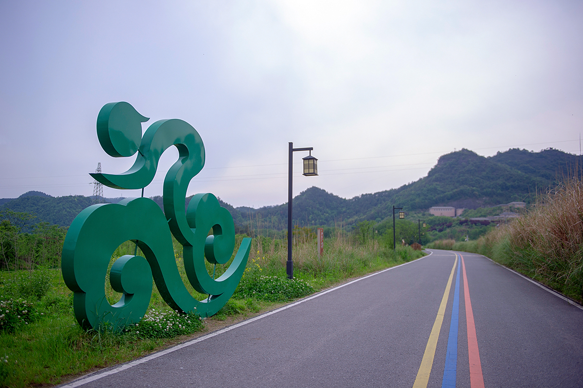 「缙云」浙南山区隐藏了一座仙都，美若仙境少有人知，成仙侠剧取景地