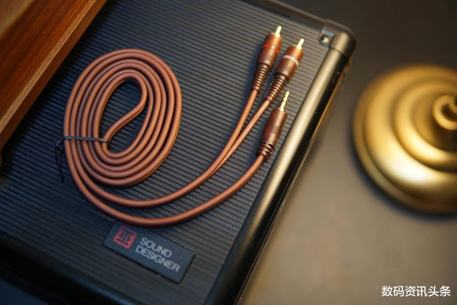 |不只是复古那么简单，巫·喀秋莎桌面HiFi音响