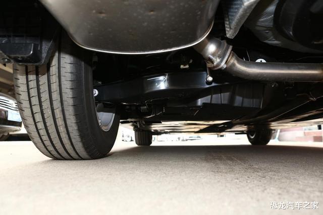 丰田凯美瑞|凯美瑞为何被称为\B级车扛把子\？售价20万的它，究竟有何魅力