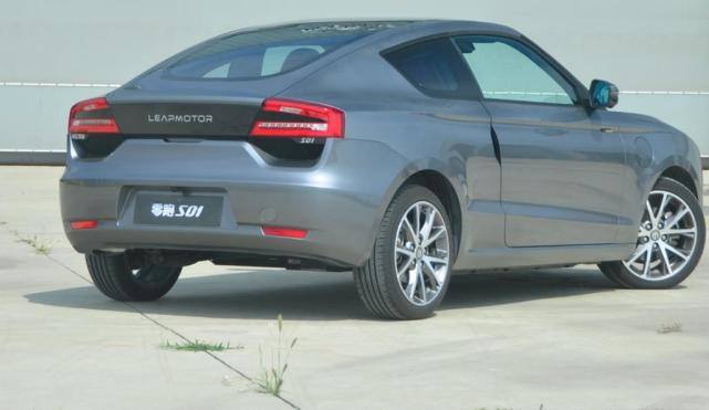 |50万的外观，只要11万，6.9S破百+无框车门，年轻人的菜