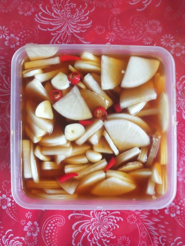 白萝卜@它是天然“肠道清理专家”,我家每年吃百十来斤,家人个个无赘肉