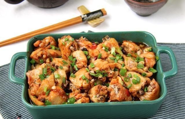 「土豆」土豆和它是绝配，蒸一蒸，鲜美又下饭，连汤汁都不浪费