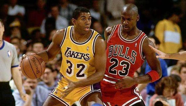 #科怀·伦纳德#伦纳德晒出心中的最佳阵容,共获得21个总冠军,5人统治了近40年