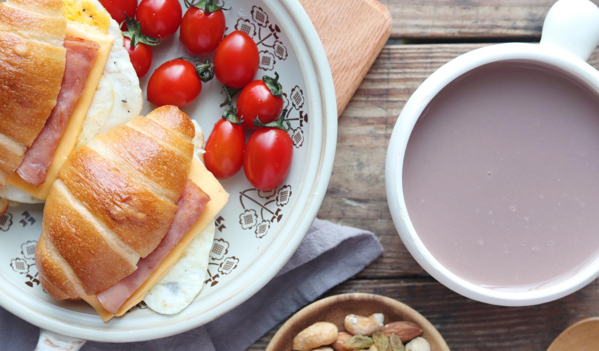 『面包』早餐就爱自己做，早起半小时，顿顿不重样，有蛋有奶有面食
