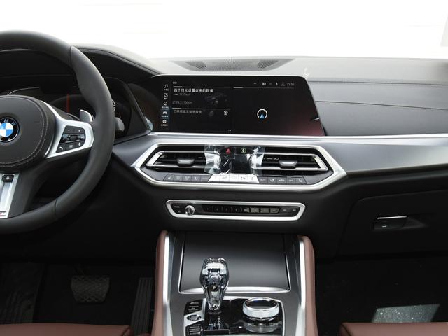 【宝马X6】豪华轿跑SUV鼻祖，4个月总销量仅780辆，宝马X6为何卖不动了？