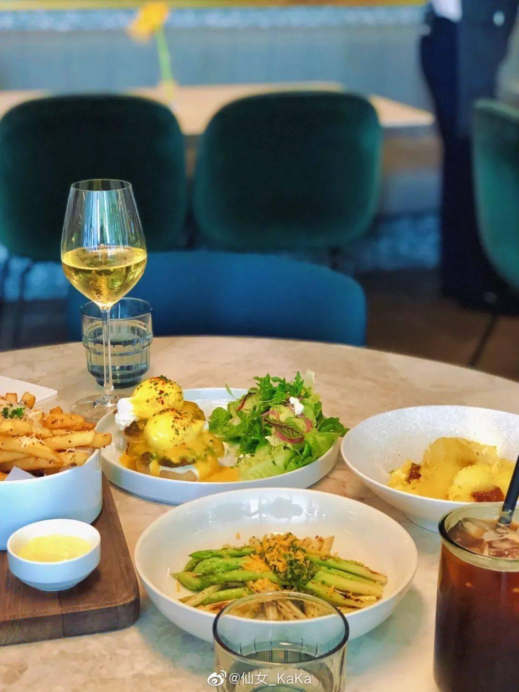 赵丽颖|90斤还被经纪人逼减肥，产后瘦成皮包骨的赵丽颖真的更美了吗？