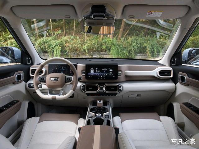 比亚迪唐：吉利版“小路虎”真的火了！37天订单过3万，年轻人第一台车就它了