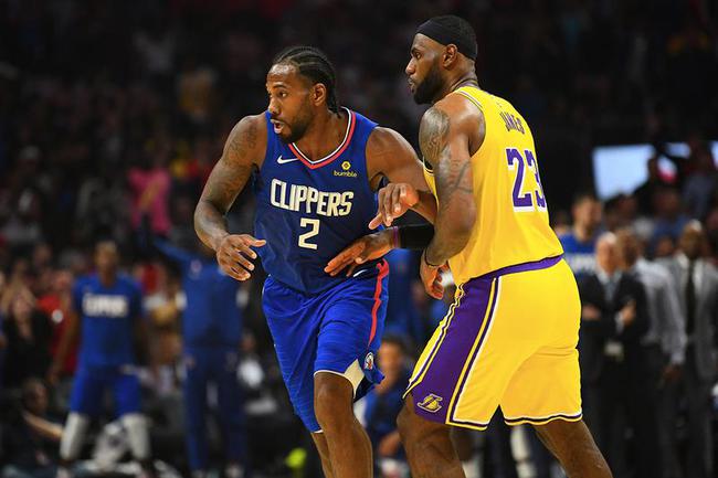 雄鹿队:决定历史地位的赛季?率三队夺冠+FMVP,小卡和詹皇开启了新较量