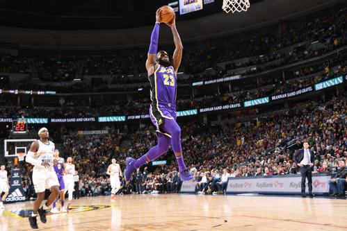 勒布朗·詹姆斯|打出生涯代表作，赛后掘金主教练这样评价詹姆斯，球迷：还不服？