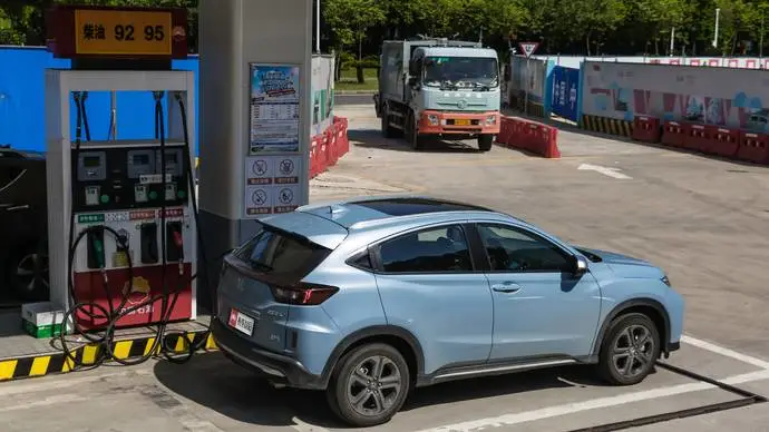 比亚迪汉|15万元左右空间大还超省油，这些SUV和轿车都很值得推荐