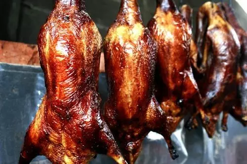 云南|比大理静谧，比丽江舒服！昆明旁这座云南最慢小城，去一趟相当出国！