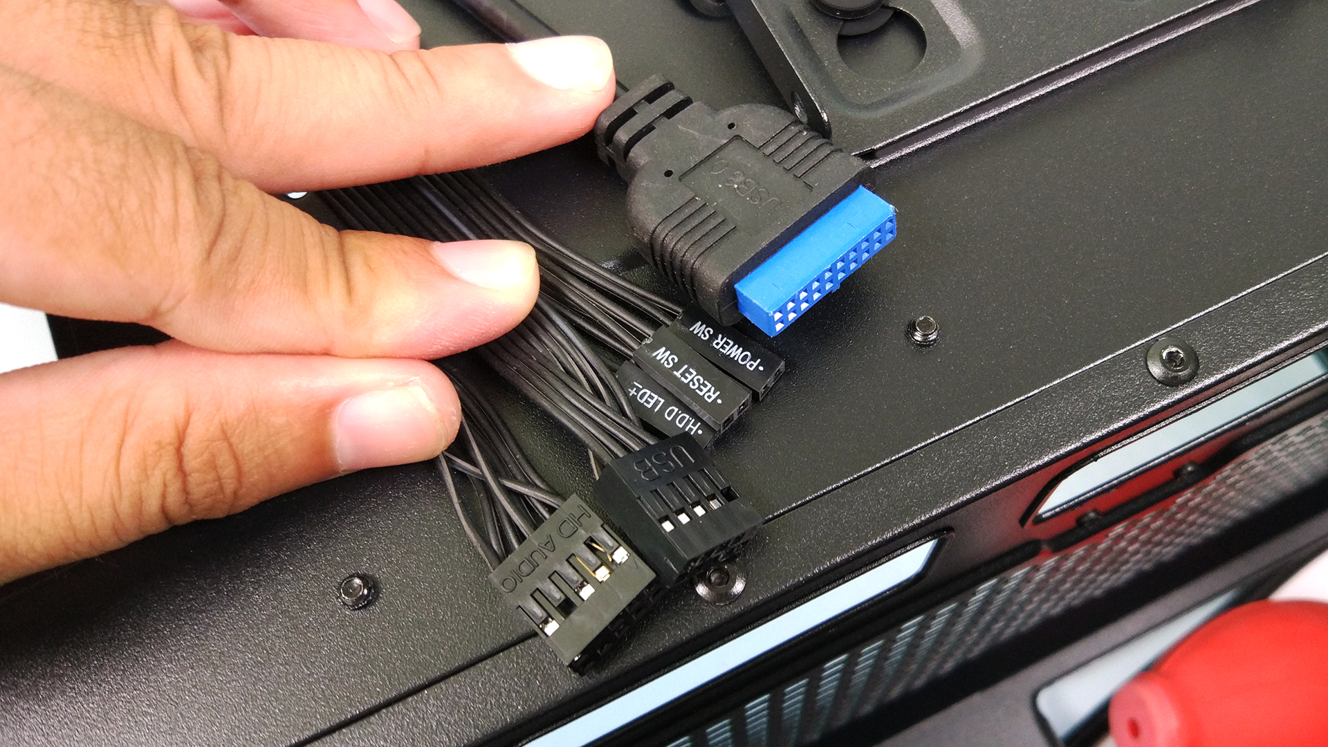 机箱|骨伽影武者X5中塔机箱：简约质朴容量大，可支持7+2拓展