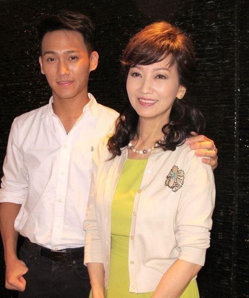 赵雅芝|赵雅芝真是个宝控,儿子33岁了吃软饭,除去帅一无是处