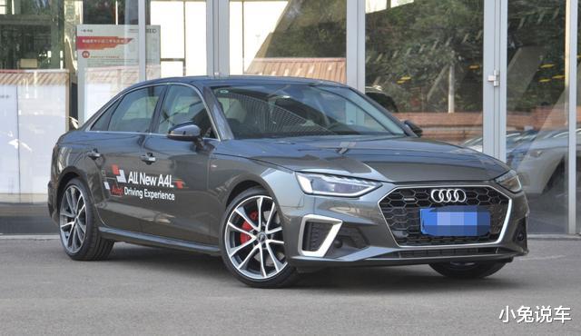 奥迪A4L|奥迪又降了！一降就是4万多，终于配上红卡钳，比宝马1系良心