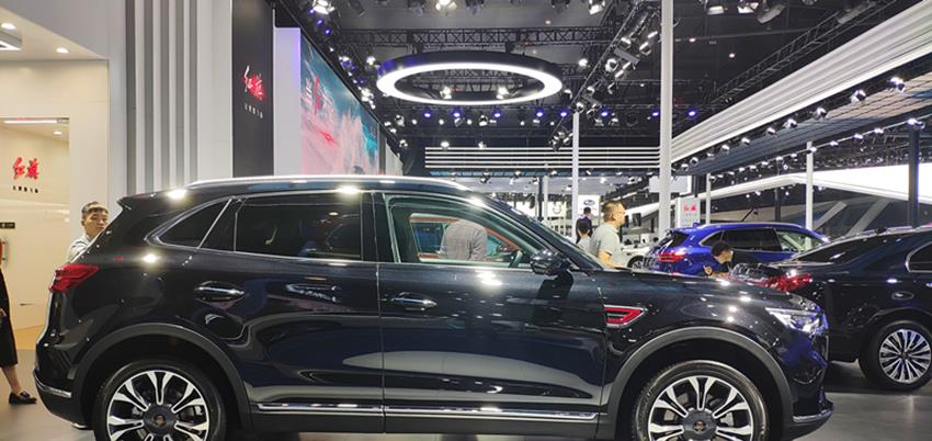 新车@全系2.0T！低配都带BOSE音响，50万实力跌至18万，堪称同级性价王