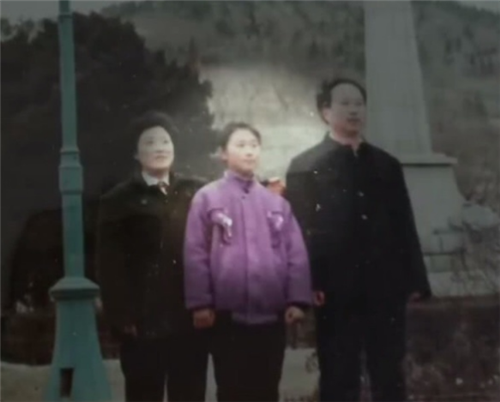 |女学霸出国留学失联，患癌父母苦寻15年得知：她已经是大学教授