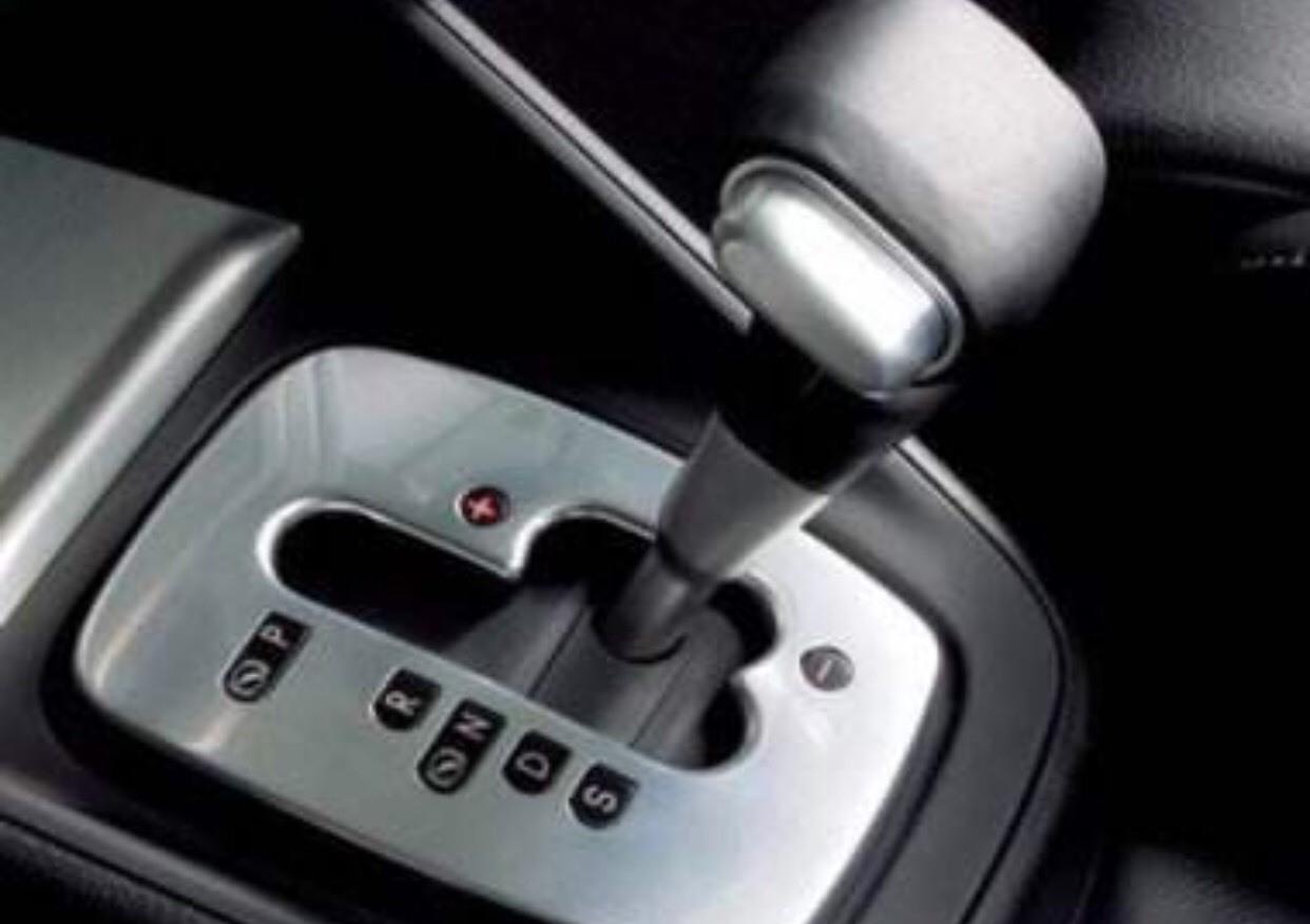 动力:自动挡车停车,能先挂N挡拉手刹,熄火后再挂P挡吗?建议赶紧改正