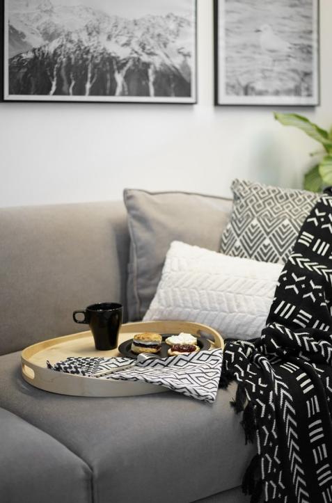 房子装好了，才知“不买”床头柜更巧妙，看了她的家，后悔装早了