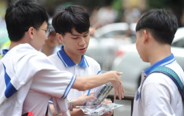 招生|三本院校被取消?那些成绩在450分左右的学生,该何去何从?