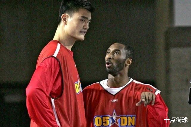 【姚明】如果2004年姚明加盟湖人会怎样？禅师多年后仍然不解：他竟然拒绝总冠军！